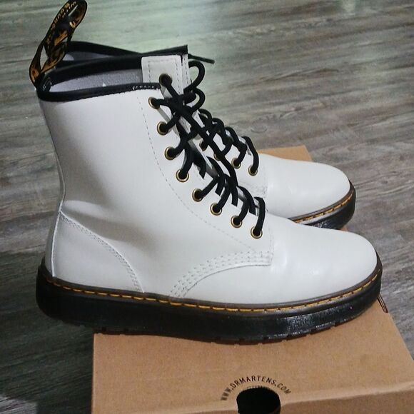 Dr Martens Air Wair Zavala white combat 8 eye boots EUC worn once comes with box - Picture 6 of 15